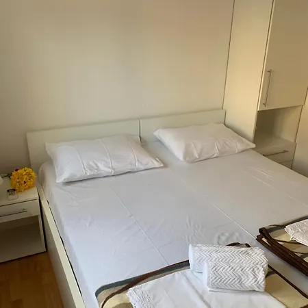 Apartments Orchidea 1 *